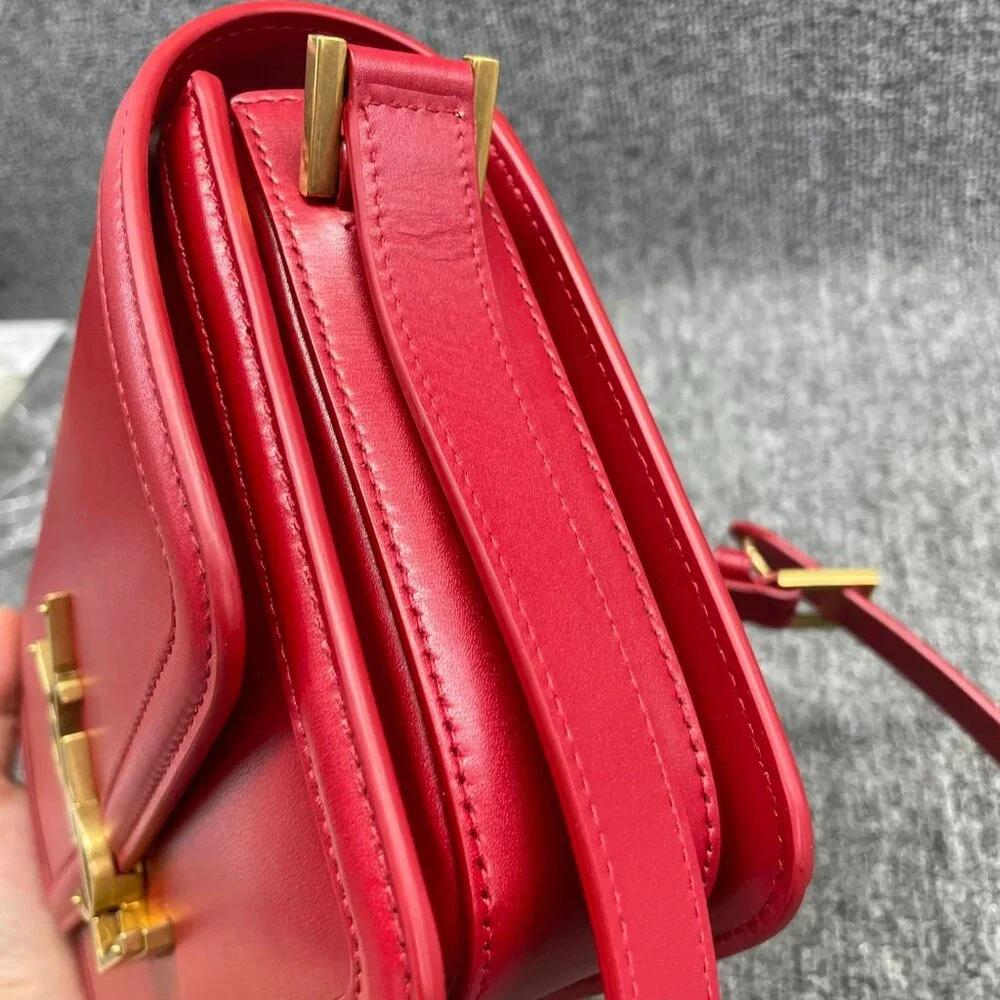 100% Authentic Yves Saint Laurent Leather Shoulder Bag - Picture 3 of 16